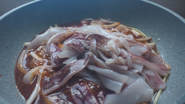 辣炒鱿鱼的做法步骤:3