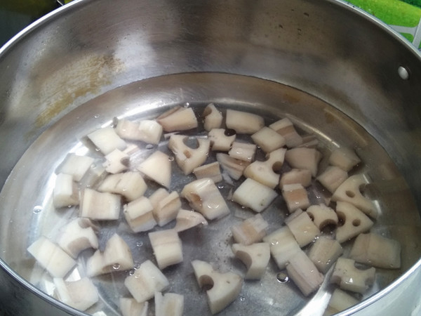 酸辣莲藕丁的做法步骤:4