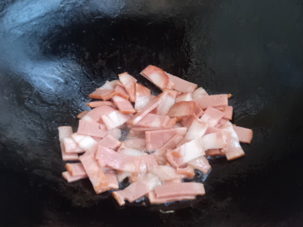 培根炒饭的做法步骤:4