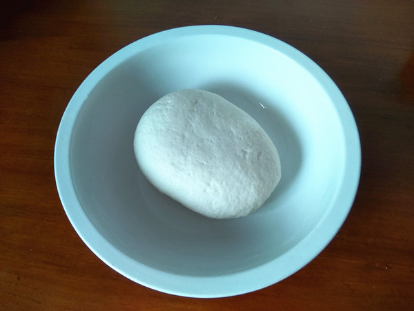香菜鸡蛋白菜馅煎饺的做法步骤：1