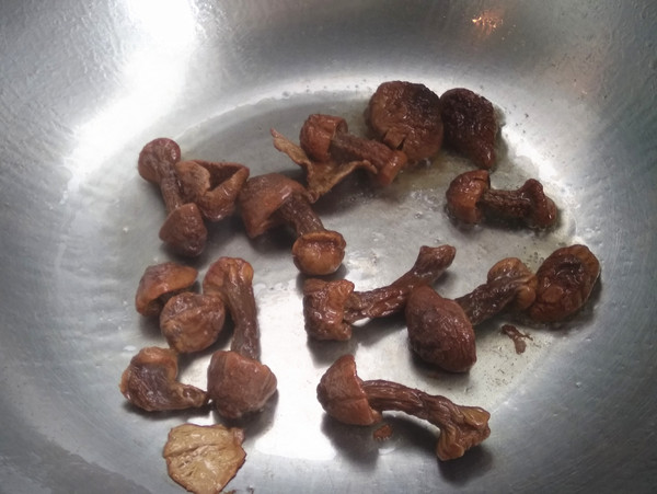 松茸烧白菜的做法步骤:3