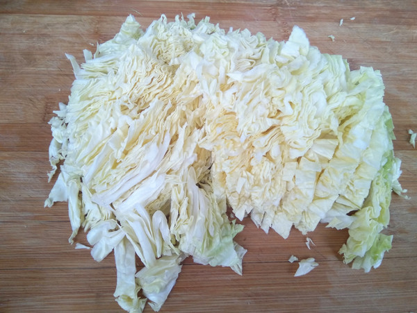 松茸烧白菜的做法步骤:2