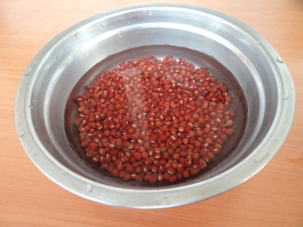 红枣红豆豆浆的做法步骤:2