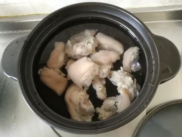 年夜饭硬菜之冬笋炖猪蹄的做法步骤:4