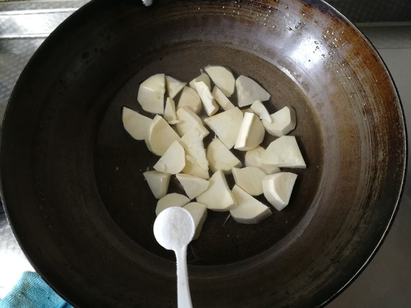 年夜饭硬菜之冬笋炖猪蹄的做法步骤:11