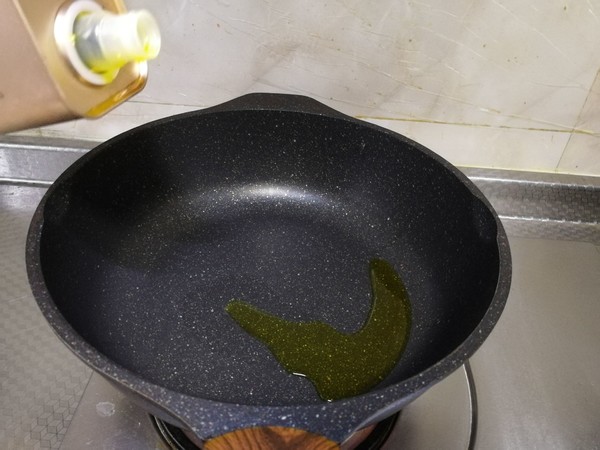 虾仁什锦炒饭的做法步骤:3