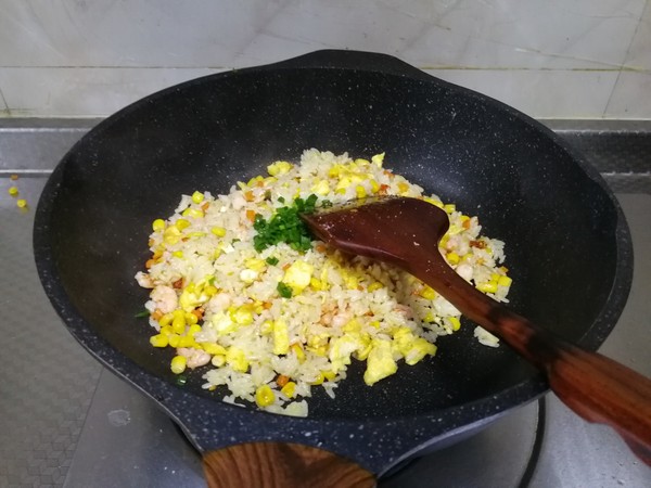 虾仁什锦炒饭的做法步骤:12