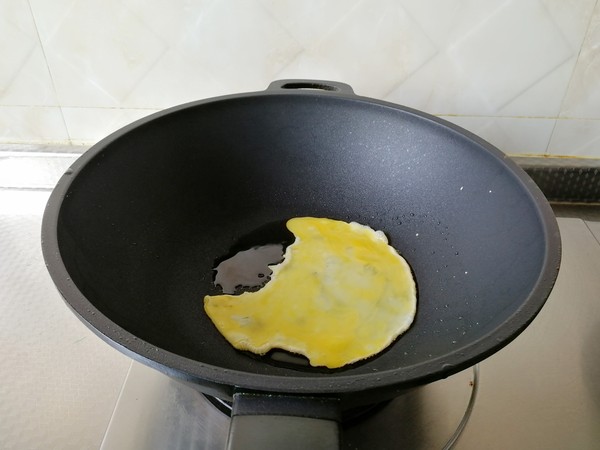 粒粒分明葱花蛋炒饭的做法步骤:3