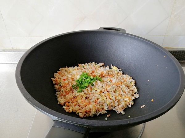 粒粒分明葱花蛋炒饭的做法步骤:7