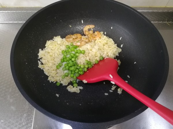 蒜香黄油炒饭的做法步骤:7