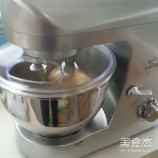戚风蛋糕的做法步骤：1