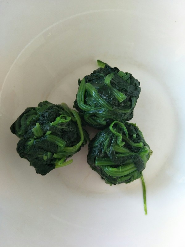 陈醋菠菜花生米的做法步骤：2