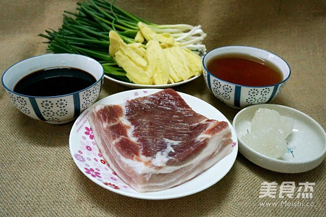 东坡肉的做法步骤：1