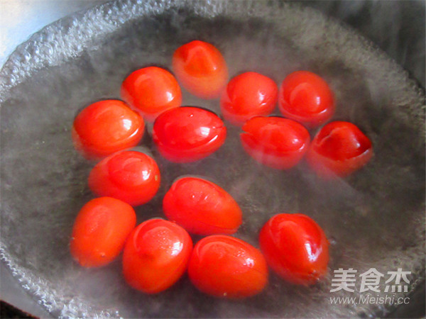 茄汁排骨龙眼肉的做法步骤:3