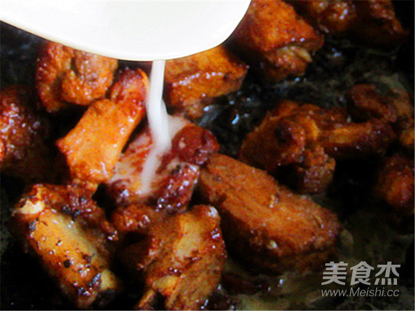茄汁排骨龙眼肉的做法步骤:7