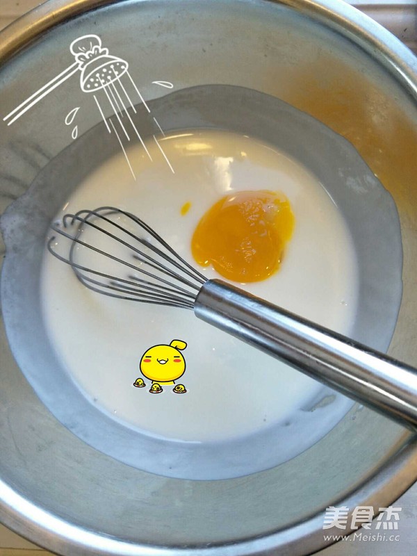 酸奶戚风蛋糕的做法步骤:4