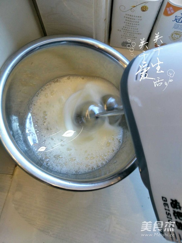 酸奶戚风蛋糕的做法步骤:8