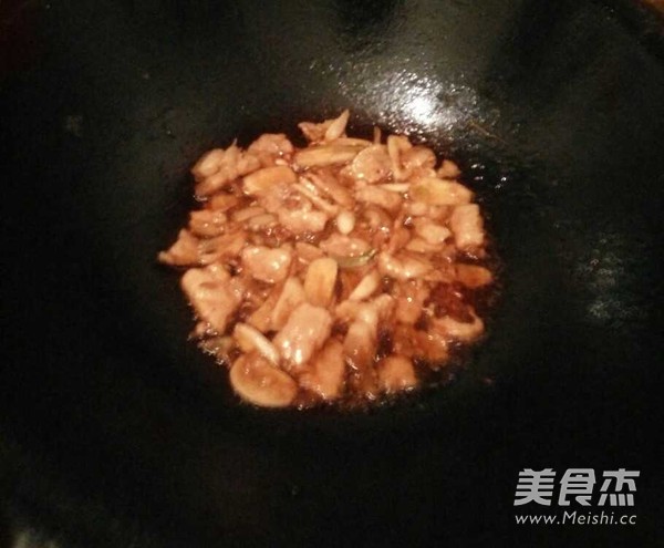芹菜炒肉的做法步骤:6