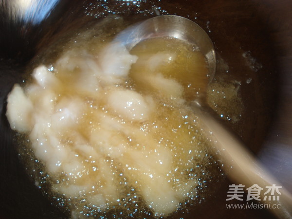 滑溜鱼片的做法步骤:3