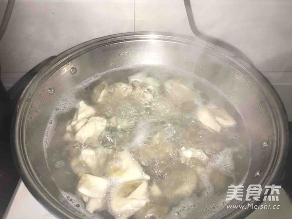 鲜肉小馄饨的做法步骤：2