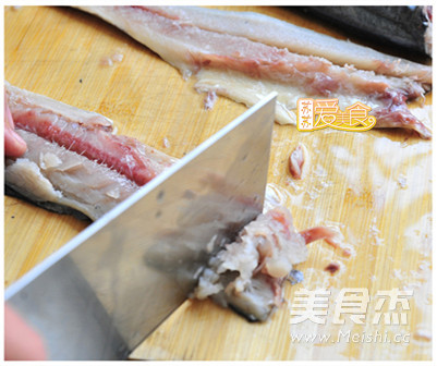 鲅鱼饺子的做法步骤:2
