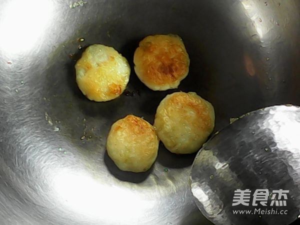 土豆糯米饼的做法步骤：6