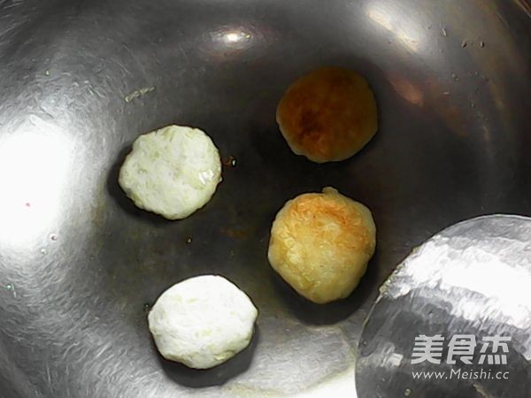 土豆糯米饼的做法步骤：5