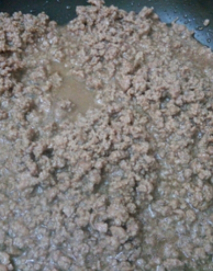 芹菜炒牛肉的做法步骤：4
