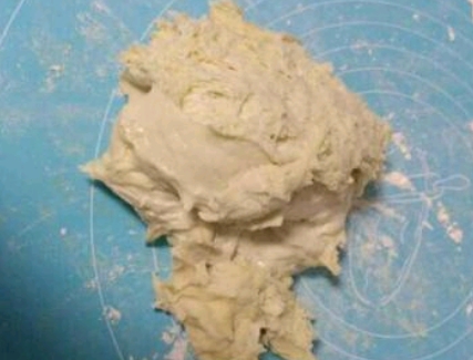 肉末缸豆包子的做法步骤：1