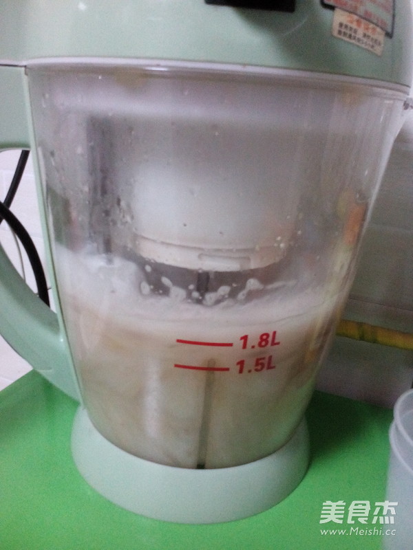 红豆麦仁豆浆的做法步骤：5