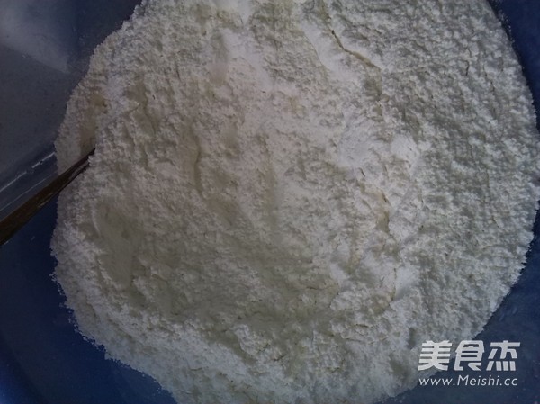 红薯馅包子的做法步骤:2
