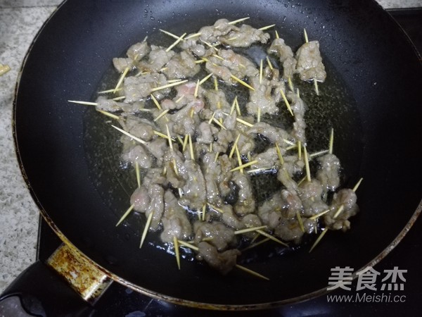 牙签牛肉的做法步骤:5