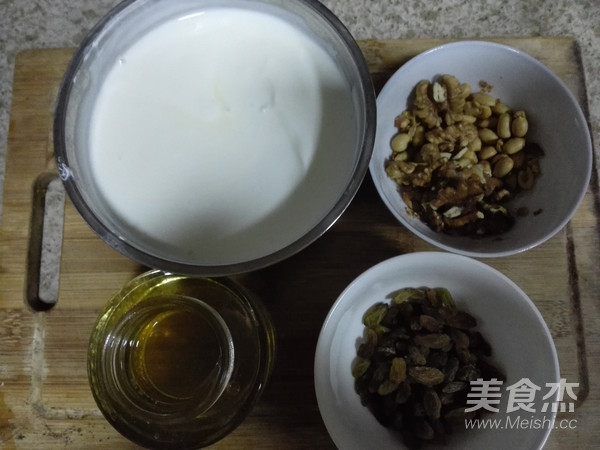 自制炒酸奶的做法步骤：1