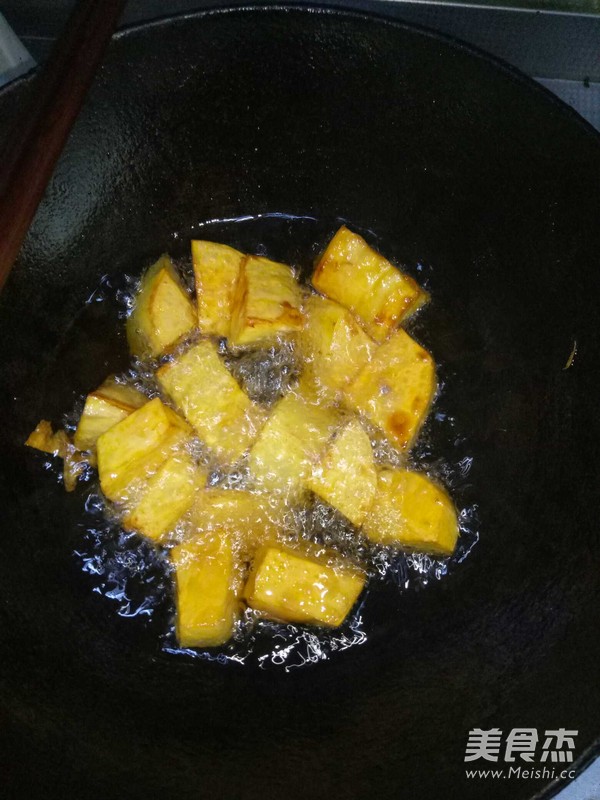 拔丝地瓜的做法步骤：6