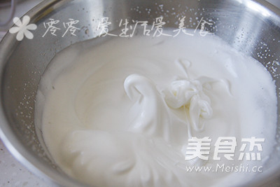 戚风草莓果酱蛋糕卷的做法步骤:2