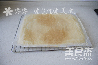 戚风草莓果酱蛋糕卷的做法步骤:6