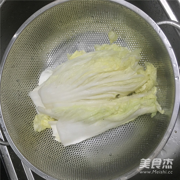 韩式白泡菜的做法步骤：1