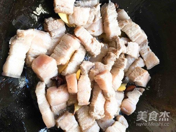 豆腐泡红烧肉的做法步骤：12