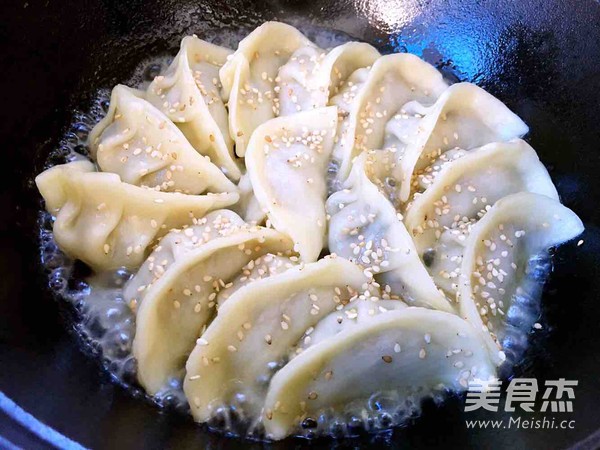 八宝素馅煎饺的做法步骤:8