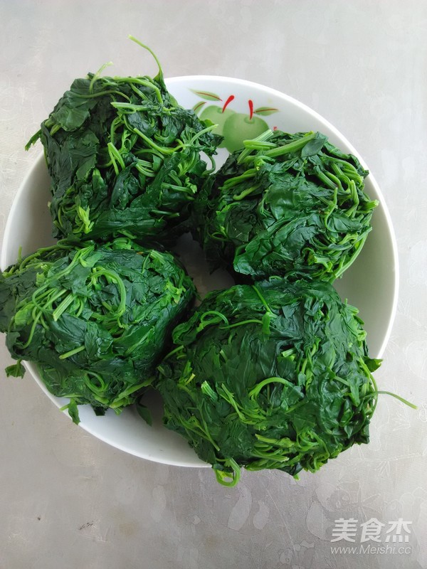 灰灰菜肉包子的做法步骤:5