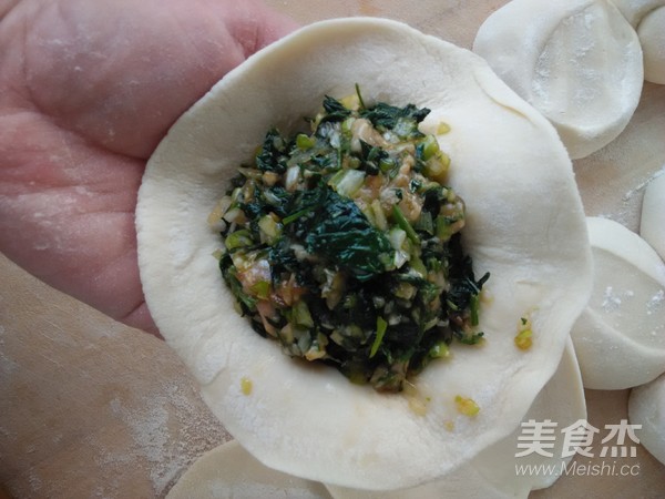 灰灰菜肉包子的做法步骤:11