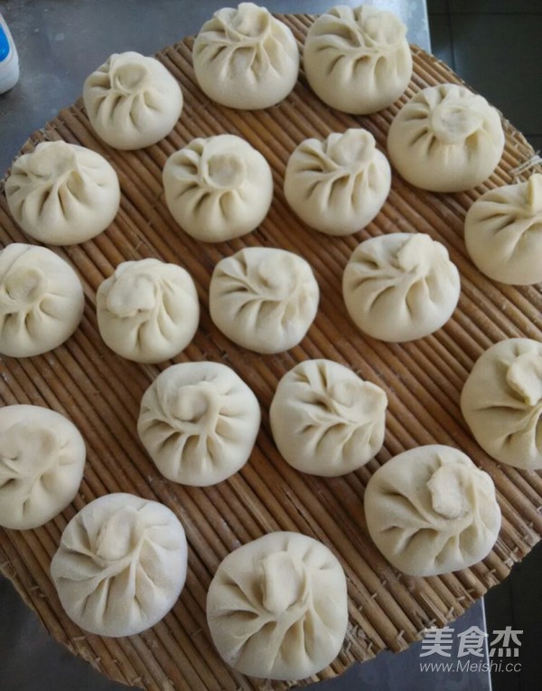灰灰菜肉包子的做法步骤:13