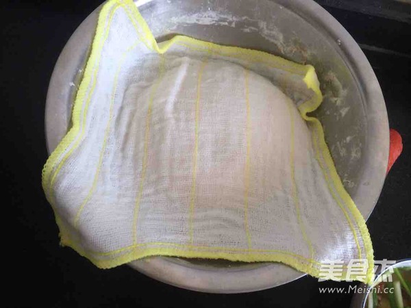 蔬菜鲜肉包的做法步骤:2