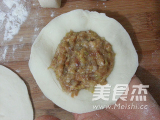 白菜猪肉包子的做法步骤：11