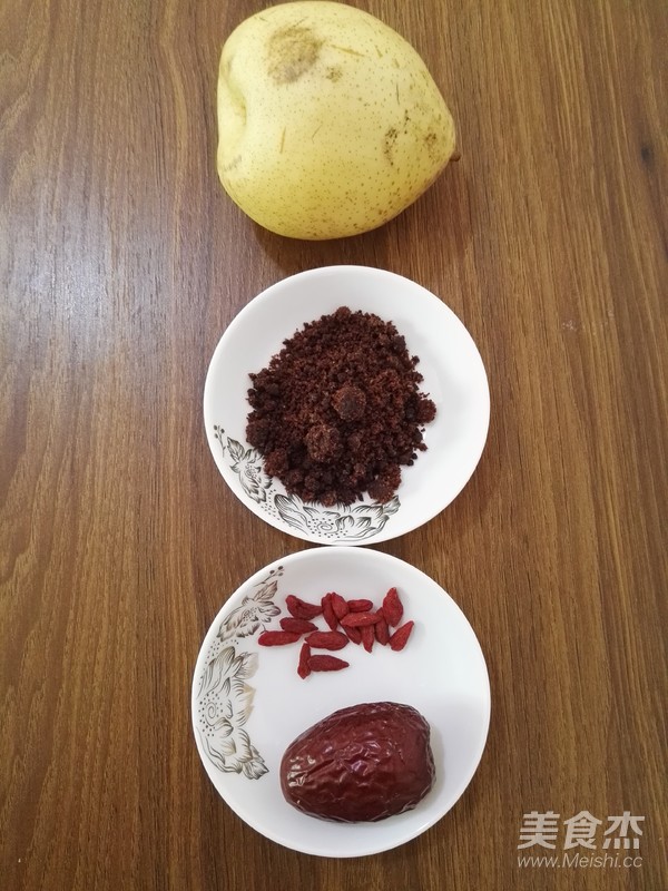 红糖大枣梨汤的做法步骤：1