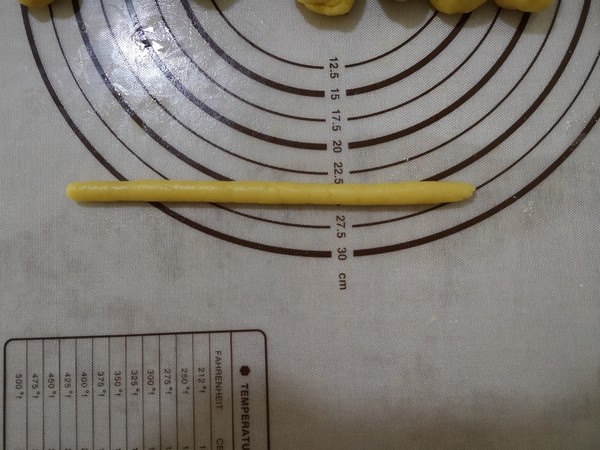 黑芝麻小麻花的做法步骤:8