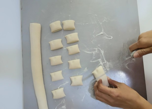 水晶煎包的做法步骤:6