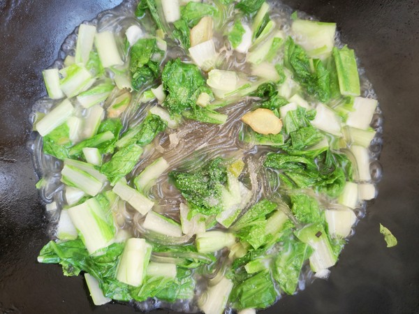 小白菜炖粉条的做法步骤:7