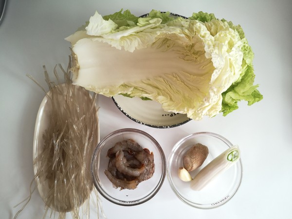 虾仁白菜炖粉条的做法步骤：1