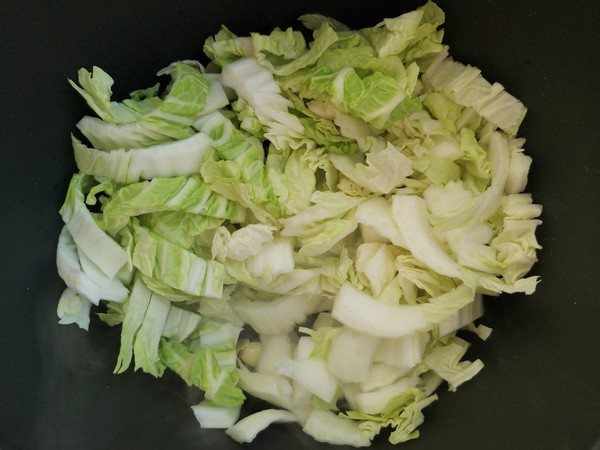 虾仁白菜炖粉条的做法步骤:5